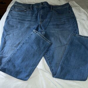 Women’s Universal Thread medium wash stretch denim hood condition Sz 18/34R nice